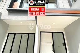 Rumah Elit Modern Siap Huni di Meruya Jakarta Barat Rumah Elit Modern Siap Huni di Meruya Jakarta Barat