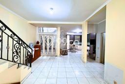 Disewakan! Rumah 3 Kamar Tidur &
3 Kamar Mandi di Villa Meruya, Jakarta Barat Disewakan! Rumah 3 Kamar Tidur &
3 Kamar Mandi di Villa Meruya, Jakarta Barat