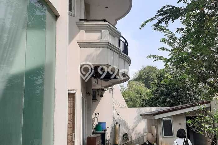 Dijual Rumah Mewah Megah Dengan View Cantik di Intercon, Jakarta Barat Dijual Rumah Mewah Megah Dengan View Cantik di Intercon, Jakarta Barat