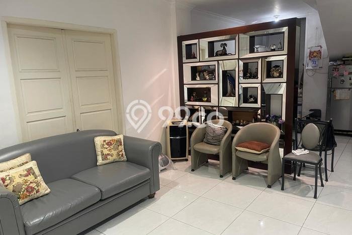 Lokasi Strategis! Dijual Ruko Bisnis di Gambir, Jakarta Pusat Kondisi Bagus Lokasi Strategis! Dijual Ruko Bisnis di Gambir, Jakarta Pusat Kondisi Bagus