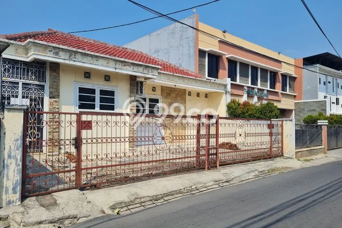 Jual Rumah Favorit Siap Huni LB 280m2 di Karawang Barat, Karawang Jual Rumah Favorit Siap Huni LB 280m2 di Karawang Barat, Karawang