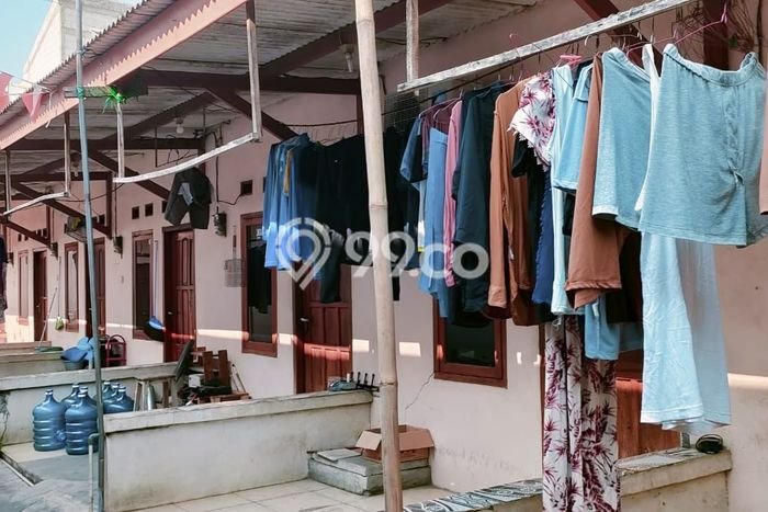 Jual Rumah Favorit Siap Huni LB 300m2 di Karawang Barat, Karawang Jual Rumah Favorit Siap Huni LB 300m2 di Karawang Barat, Karawang