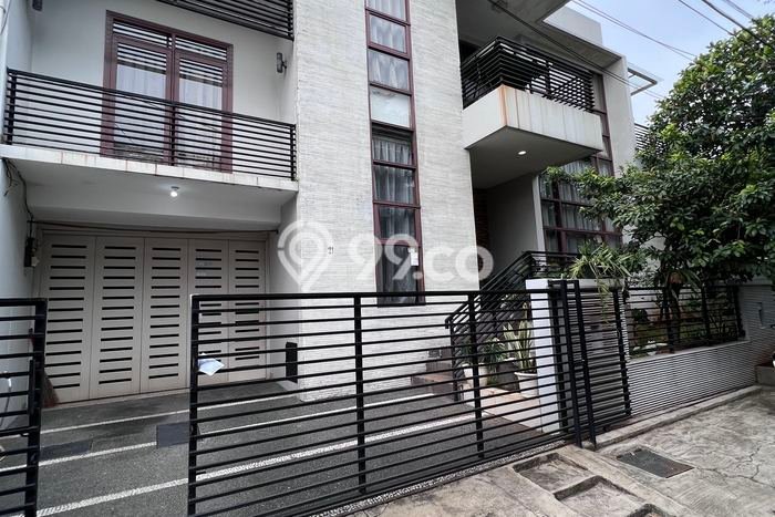 Disewakan Rumah Konsep Minimalis di Cinere Depok dengan 5 KT Disewakan Rumah Konsep Minimalis di Cinere Depok dengan 5 KT