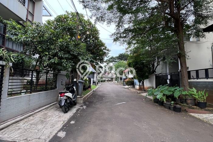 Disewakan Rumah Konsep Minimalis di Cinere Depok dengan 5 KT Disewakan Rumah Konsep Minimalis di Cinere Depok dengan 5 KT