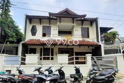 Dijual Rumah Mewah Elegan Dengan View Eksklusif di Pondok Indah, Jakarta Selatan Dijual Rumah Mewah Elegan Dengan View Eksklusif di Pondok Indah, Jakarta Selatan