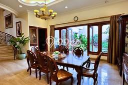 Hunian Mewah Siap Huni LT 527m2 di Menteng, Jakarta Pusat Hunian Mewah Siap Huni LT 527m2 di Menteng, Jakarta Pusat