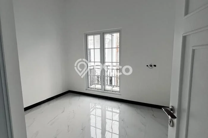 Jual Rumah Minimalis Bagus Punya 4 KT di Ciracas Jakarta Timur - Jual Rumah Minimalis Bagus Punya 4 KT di Ciracas Jakarta Timur -