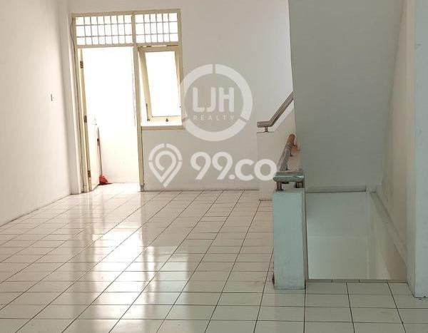 Disewakan Ruko komersial di Semarang Timur luas bangunan 300m2 Disewakan Ruko komersial di Semarang Timur luas bangunan 300m2