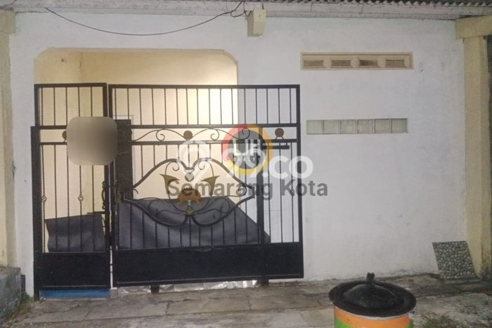 Rumah 2 Kamar Tidur Konsep Modern di Semarang Timur, Dekat Fasilitas Umum, Semarang Rumah 2 Kamar Tidur Konsep Modern di Semarang Timur, Dekat Fasilitas Umum, Semarang