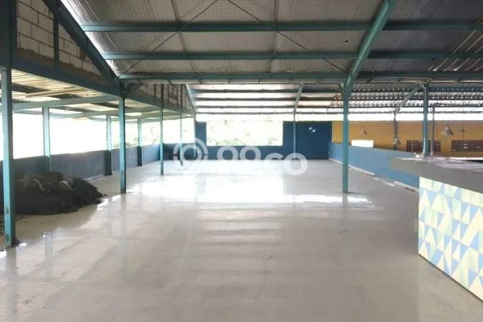 Unit Gudang Paling Strategis di Semarang Barat Semarang dengan LB 1700m2 Unit Gudang Paling Strategis di Semarang Barat Semarang dengan LB 1700m2