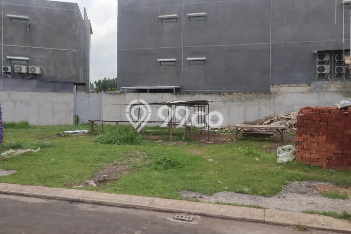 Tanah Dijual Lokasi Strategis di Tangerang Selatan dengan Luas 286m2 Tanah Dijual Lokasi Strategis di Tangerang Selatan dengan Luas 286m2