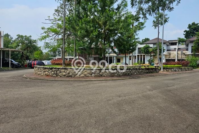 Lahan Dijual Lokasi Strategis di Tangerang dengan Luas 454m2 Lahan Dijual Lokasi Strategis di Tangerang dengan Luas 454m2