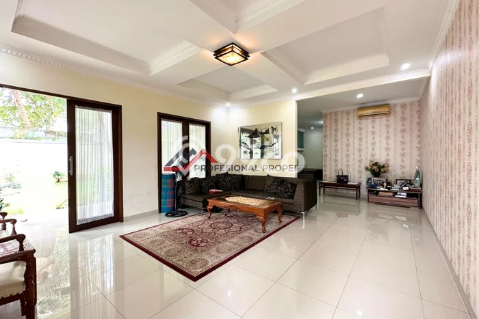 Rumah Elit Modern Tanpa Renovasi di Cipete Jakarta Selatan Rumah Elit Modern Tanpa Renovasi di Cipete Jakarta Selatan