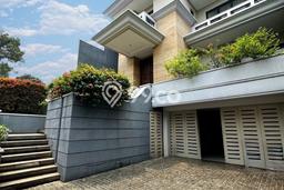 Rumah Eksklusif Dijual LT 340m2 di Kebayoran Baru, Jakarta Selatan Rumah Eksklusif Dijual LT 340m2 di Kebayoran Baru, Jakarta Selatan