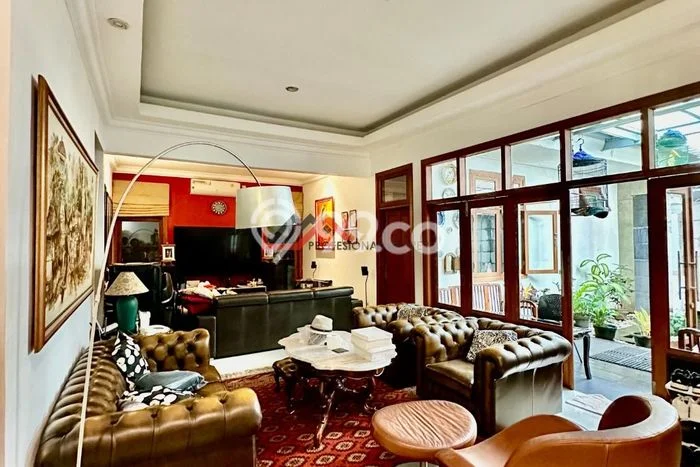 Rumah Luxury Modern Tanpa Renovasi di Kemang Jakarta Selatan Rumah Luxury Modern Tanpa Renovasi di Kemang Jakarta Selatan