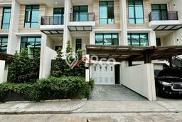 For Sale! Premium House LT 148m2 Desain Elegan di Pondok Indah For Sale! Premium House LT 148m2 Desain Elegan di Pondok Indah