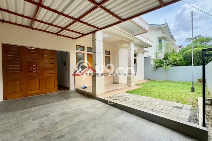 Rumah Mewah LB 220m2 Siap Huni Desain Elegan di Pejaten, Jakarta Selatan Rumah Mewah LB 220m2 Siap Huni Desain Elegan di Pejaten, Jakarta Selatan