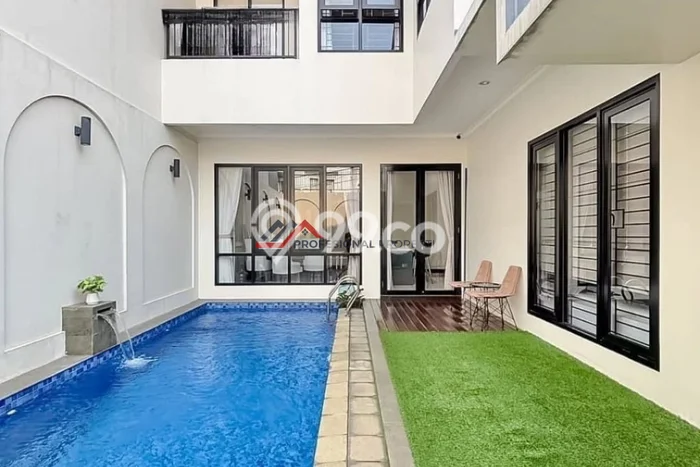 For Sale! Luxury House LT 233m2 Desain Elegan di Lebak Bulus For Sale! Luxury House LT 233m2 Desain Elegan di Lebak Bulus