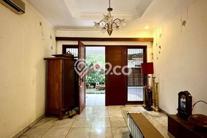 Rumah Eksklusif Dijual LT 617m2 di Cilandak, Jakarta Selatan Rumah Eksklusif Dijual LT 617m2 di Cilandak, Jakarta Selatan