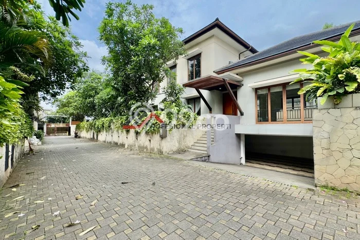 Jual Rumah Mewah Megah Dengan View Eksklusif di Kemang, Jakarta Selatan Jual Rumah Mewah Megah Dengan View Eksklusif di Kemang, Jakarta Selatan