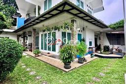 Dijual Rumah Mewah Elegan Dengan View Eksklusif di Lebak Bulus, Jakarta Selatan Dijual Rumah Mewah Elegan Dengan View Eksklusif di Lebak Bulus, Jakarta Selatan