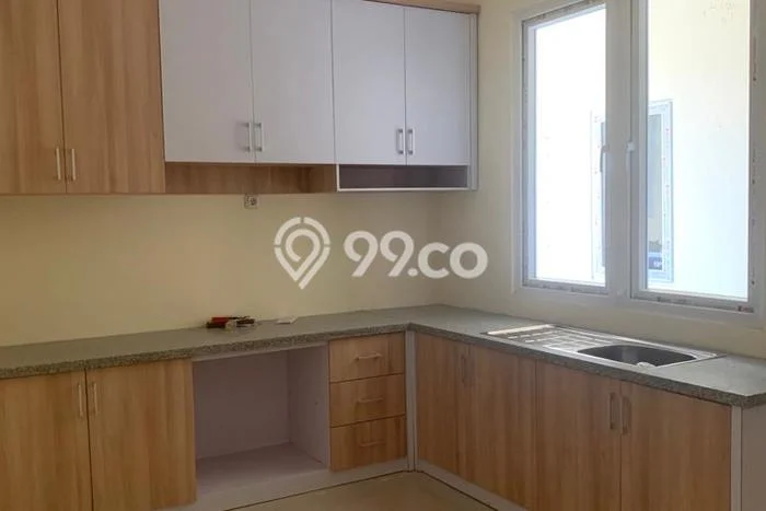LOKASI STRATEGIS! Rumah di Semarang Utara, Akses ke Tol, 2 KT, Luas 230m² LB 460m² LOKASI STRATEGIS! Rumah di Semarang Utara, Akses ke Tol, 2 KT, Luas 230m² LB 460m²