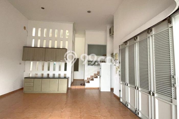 Dijual Rumah Luas Megah Dengan View Eksklusif di Candi Golf, Semarang Dijual Rumah Luas Megah Dengan View Eksklusif di Candi Golf, Semarang