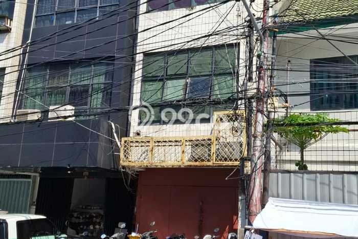 Ruko untuk Disewa di Pusat Jakarta Pusat Luas Bangunan 292m2 Ruko untuk Disewa di Pusat Jakarta Pusat Luas Bangunan 292m2