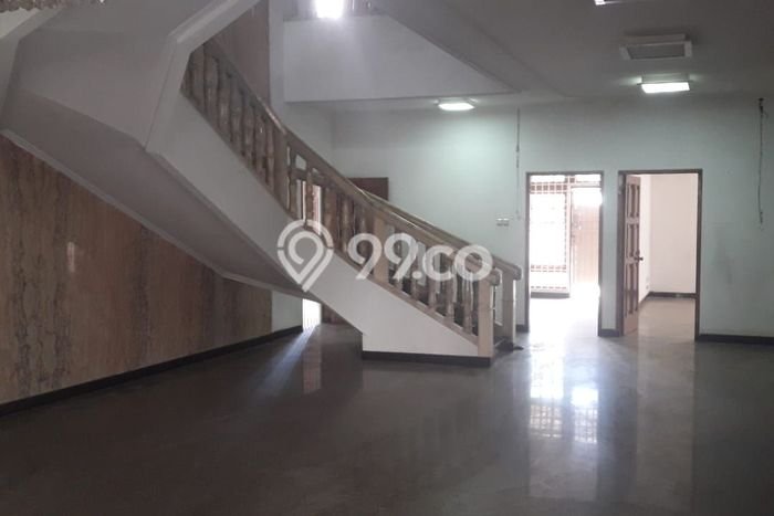 Disewakan Rumah Murah di Surabaya Kota Surabaya dengan 5 KT Disewakan Rumah Murah di Surabaya Kota Surabaya dengan 5 KT
