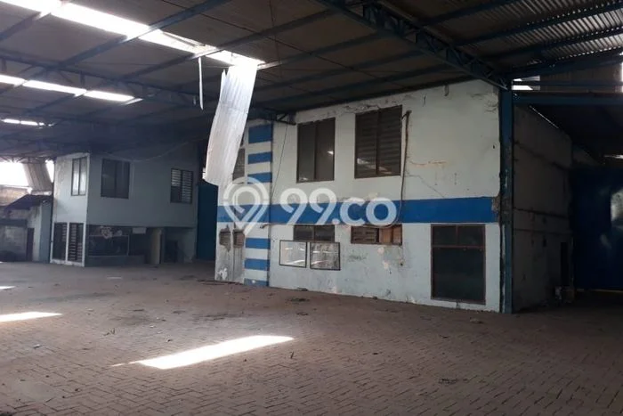 Gudang Dijual di Surabaya LT 2521m2 & LB 1800m2 Lokasi Terbaik! Gudang Dijual di Surabaya LT 2521m2 & LB 1800m2 Lokasi Terbaik!