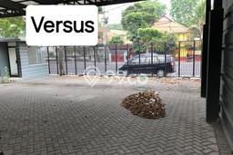 Disewakan! Rumah 2 Kamar Tidur &
3 Kamar Mandi di Ambengan, Surabaya Disewakan! Rumah 2 Kamar Tidur &
3 Kamar Mandi di Ambengan, Surabaya