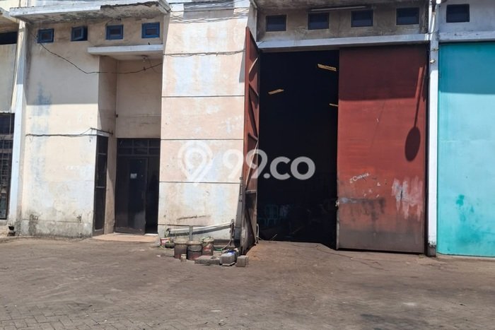 Unit Gudang Dijual di Waru Sidoarjo Luas Bangunan 300m2 Unit Gudang Dijual di Waru Sidoarjo Luas Bangunan 300m2