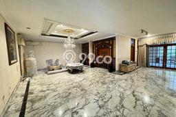 Rumah Elit Modern Tanpa Renovasi di Kuningan Jakarta Selatan Rumah Elit Modern Tanpa Renovasi di Kuningan Jakarta Selatan