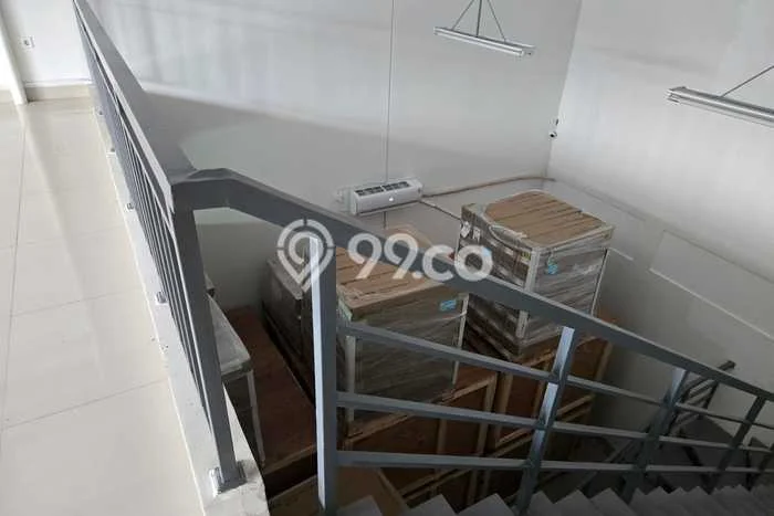 Unit Gudang Dijual di BSD Tangerang Selatan Luas Bangunan 108m2 Unit Gudang Dijual di BSD Tangerang Selatan Luas Bangunan 108m2