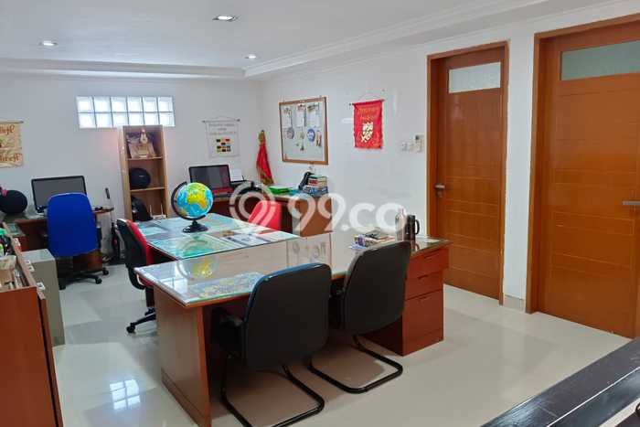 Dijual Rumah Premium dengan Fasilitas Sekitar Komplit di Palmerah, Jakarta Barat Dijual Rumah Premium dengan Fasilitas Sekitar Komplit di Palmerah, Jakarta Barat