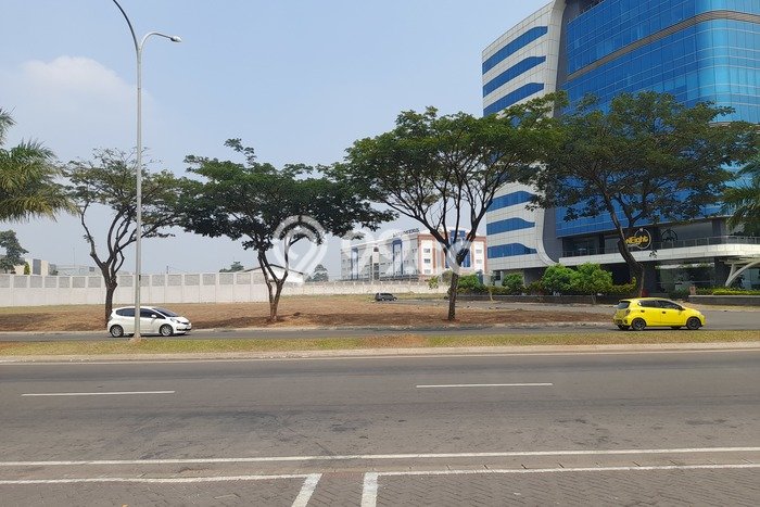 LOKASI STRATEGIS! Ruko di Gading Serpong, Luas 420m², Area Bisnis LOKASI STRATEGIS! Ruko di Gading Serpong, Luas 420m², Area Bisnis