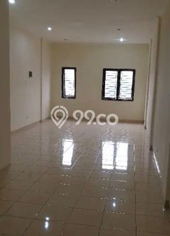 INVESTASI CERDAS! Ruko di , Luas 300m2m², Akses Strategis INVESTASI CERDAS! Ruko di , Luas 300m2m², Akses Strategis
