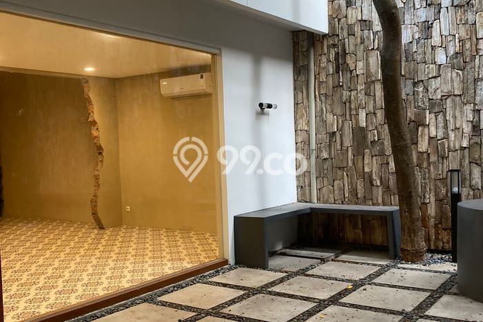 Komersial Kawasan Premium di Setiabudi, Luas 200m², Pusat Perdagangan Komersial Kawasan Premium di Setiabudi, Luas 200m², Pusat Perdagangan
