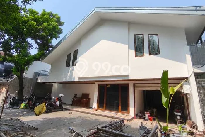 Sewa Rumah Murah di Blok M Jakarta Selatan dengan 4 Kamar Tidur Sewa Rumah Murah di Blok M Jakarta Selatan dengan 4 Kamar Tidur