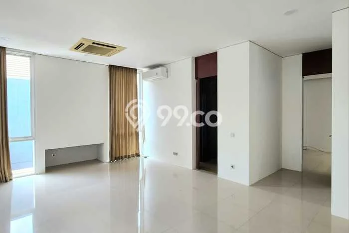 Sewa Rumah Harga Terjangkau di Kemang Jakarta Selatan dengan 4 Kamar Tidur Sewa Rumah Harga Terjangkau di Kemang Jakarta Selatan dengan 4 Kamar Tidur
