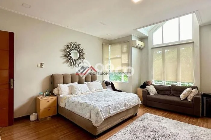 PENAWARAN EKSKLUSIF! Rumah kawasan Duren Tiga, 4 KT, Area Premium, Luas 230m² LB 134m² PENAWARAN EKSKLUSIF! Rumah kawasan Duren Tiga, 4 KT, Area Premium, Luas 230m² LB 134m²