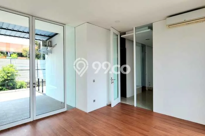 Sewa Rumah Harga Terjangkau di Kemang Jakarta Selatan dengan 4 Kamar Tidur Sewa Rumah Harga Terjangkau di Kemang Jakarta Selatan dengan 4 Kamar Tidur