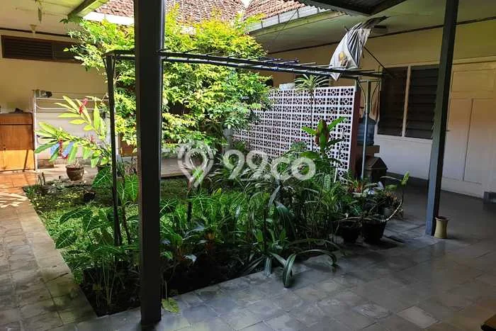 Hunian Mewah LB 300m2 Siap Pakai Desain Elegan di Pajajaran, Bandung Hunian Mewah LB 300m2 Siap Pakai Desain Elegan di Pajajaran, Bandung