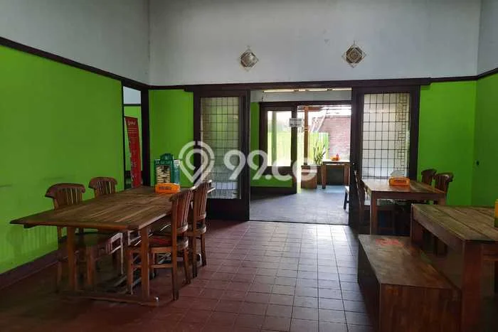 Komersial Bagus Dijual LB 303m2 Lokasi Strategis Bandung Area Cocok untuk Berbisnis Komersial Bagus Dijual LB 303m2 Lokasi Strategis Bandung Area Cocok untuk Berbisnis
