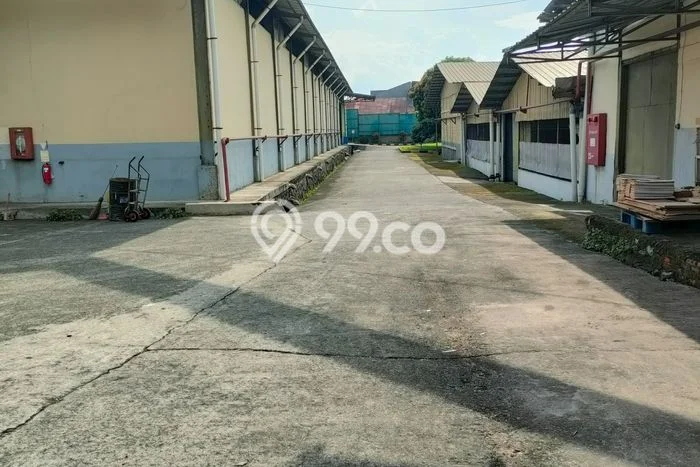 For Rent Gudang Kawasan Citeureup, Luas 600m², Area Strategis, Ready Untuk Dipakai For Rent Gudang Kawasan Citeureup, Luas 600m², Area Strategis, Ready Untuk Dipakai