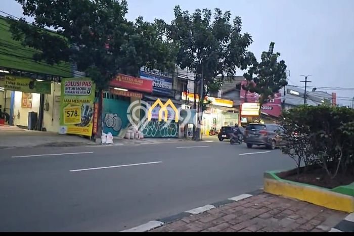 FOR SALE! Ruko di Serpong Tangerang Selatan, LT 185m2, LB 185m2 FOR SALE! Ruko di Serpong Tangerang Selatan, LT 185m2, LB 185m2