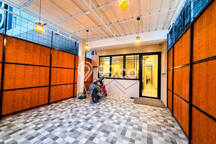 Dijual Rumah Kost di Tanjung Duren, Jakarta Barat, 25 KT, 25 KM, Bangunan 346m2 Dijual Rumah Kost di Tanjung Duren, Jakarta Barat, 25 KT, 25 KM, Bangunan 346m2