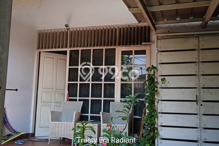 Unit Komersial Dijual di Jakarta Selatan LT 232m2 & LB 200m2 Unit Komersial Dijual di Jakarta Selatan LT 232m2 & LB 200m2