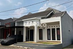 Rumah Luas Asri 3 KT Siap Pakai di Bintaro Tangerang Selatan Rumah Luas Asri 3 KT Siap Pakai di Bintaro Tangerang Selatan