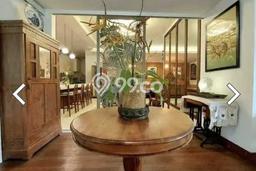 Hunian Elit LB 240m2 Siap Huni Desain Elegan di Bintaro, Tangerang Selatan Hunian Elit LB 240m2 Siap Huni Desain Elegan di Bintaro, Tangerang Selatan